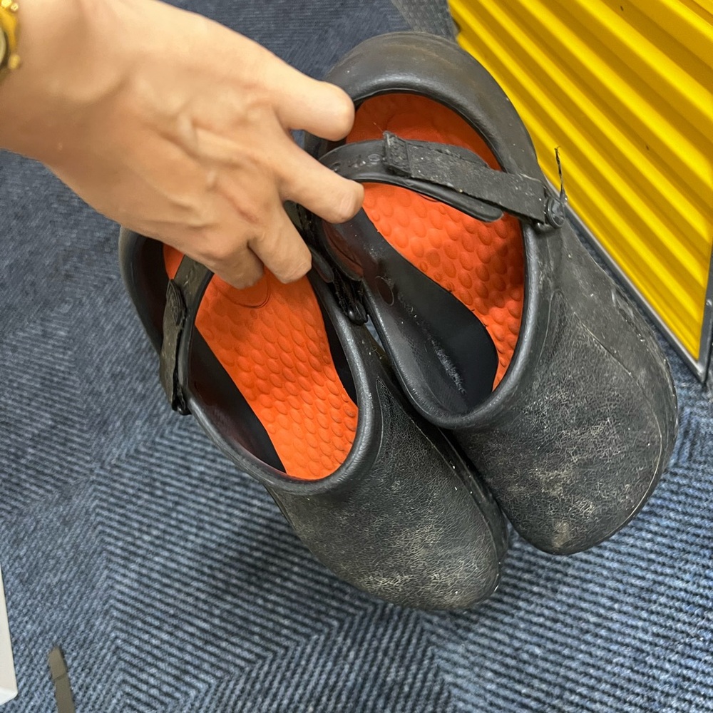 Crocs non slip men 12
